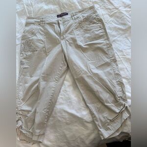 Gloria Vanderbilt Amanda Capris – Light Tan, Size 16W